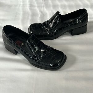 Carlos Falchi Black Croc-Embossed Loafers